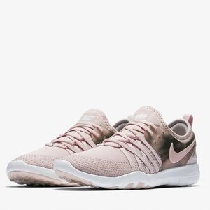 Nike Free Tr 7 Women's Light Pink Athletic Shoe 7.5